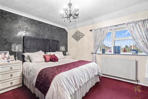 37 Anne Crescent, Evesham, WR11 1HZ