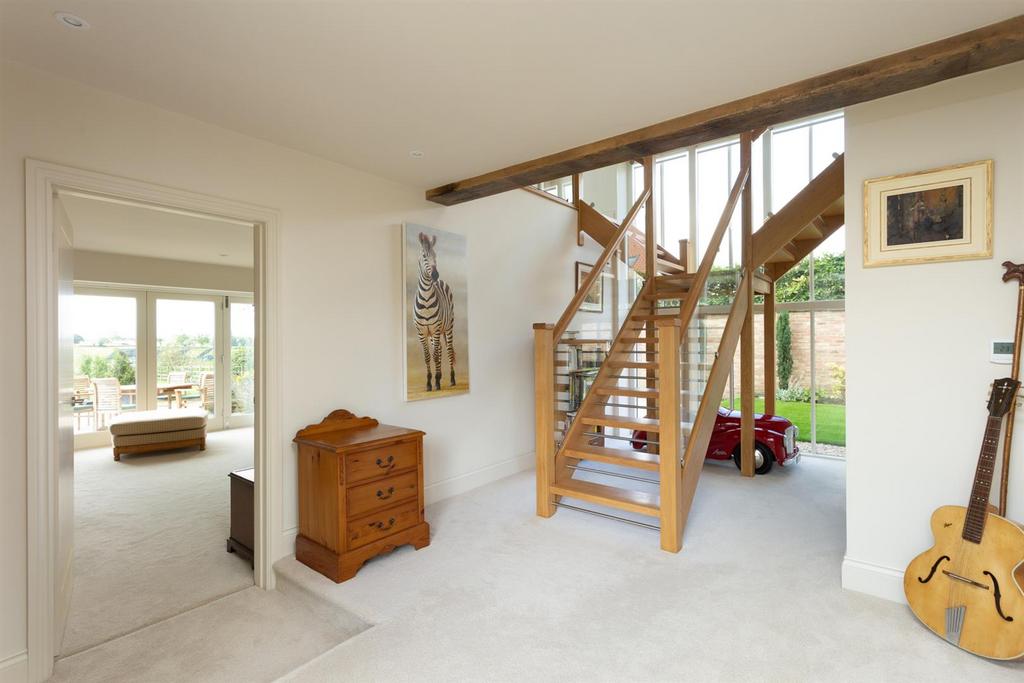 Entrance Hall/Staircase