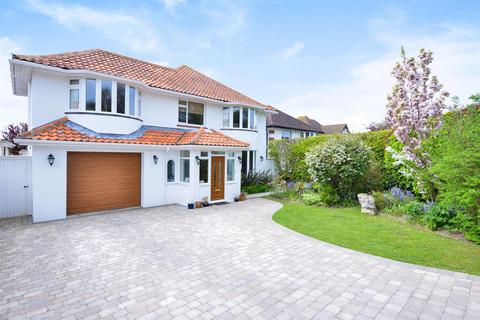 5 bedroom house to rent, Meadow Close, Hove, BN3 6QQ