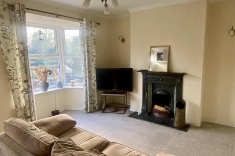 undefined, 3 Gorddinog Terrace, Llangoed