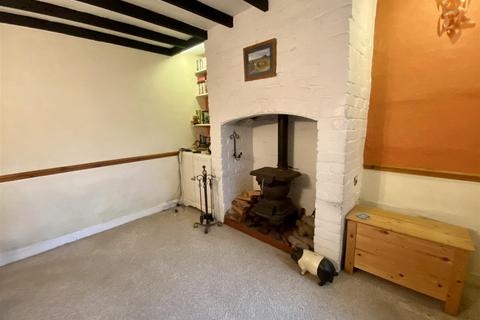 undefined, 3 Gorddinog Terrace, Llangoed