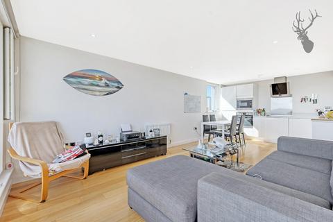 2 bedroom flat for sale, Mallard Point, Bow