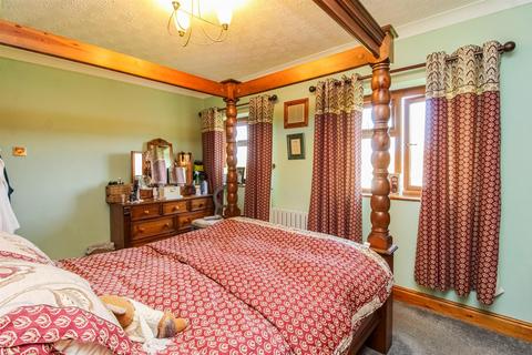 78 Lea Lane, Featherstone, Pontefract, WF7 5ED