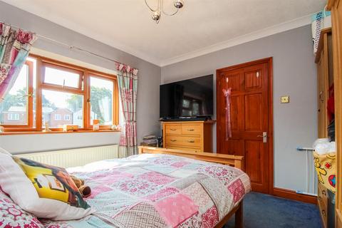 78 Lea Lane, Featherstone, Pontefract, WF7 5ED