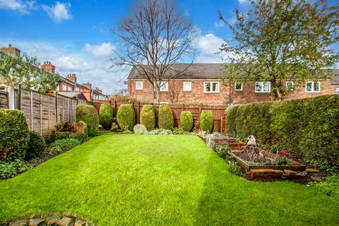 3 bedroom semi-detached house for sale, Shaw Close, Normanton WF6