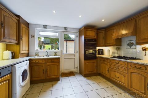 19 Leveret Close, New Addington, Croydon, CR0 0ER