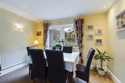 19 Leveret Close, New Addington, Croydon, CR0 0ER
