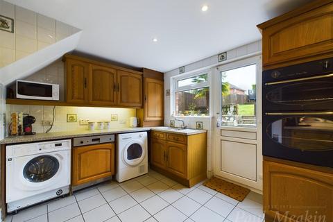 19 Leveret Close, New Addington, Croydon, CR0 0ER