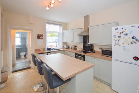 70 Wakefield Road, Ackworth, Pontefract, WF7 7AZ