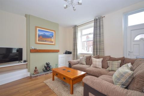 70 Wakefield Road, Ackworth, Pontefract, WF7 7AZ