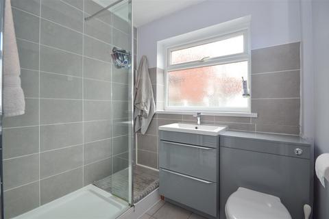 70 Wakefield Road, Ackworth, Pontefract, WF7 7AZ