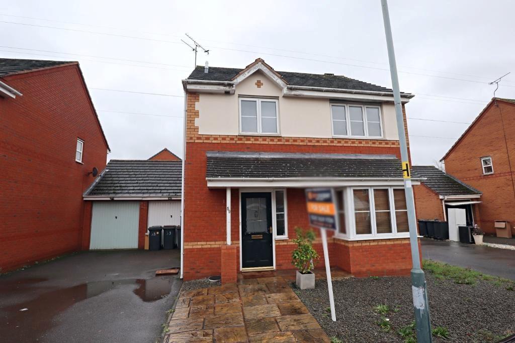 Upton Drive, Nuneaton, CV11 3 bed detached house for sale £262,000