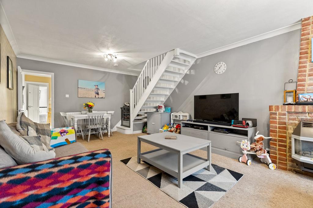 Woods Place, Dover, CT17 2 bed terraced house for sale £180,000