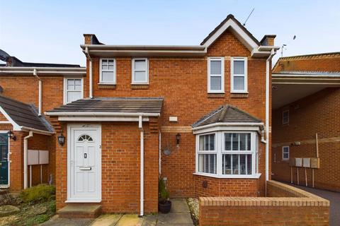 2 bedroom flat for sale, Westminster Close, Whitley Bay