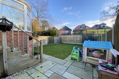4 bedroom semi-detached house for sale - Springfield Drive, Wilmslow