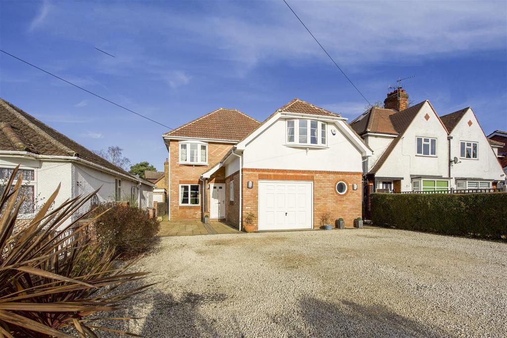 Mount Pleasant Lane, Bricket Wood, St. Albans 5 bed detached house for
