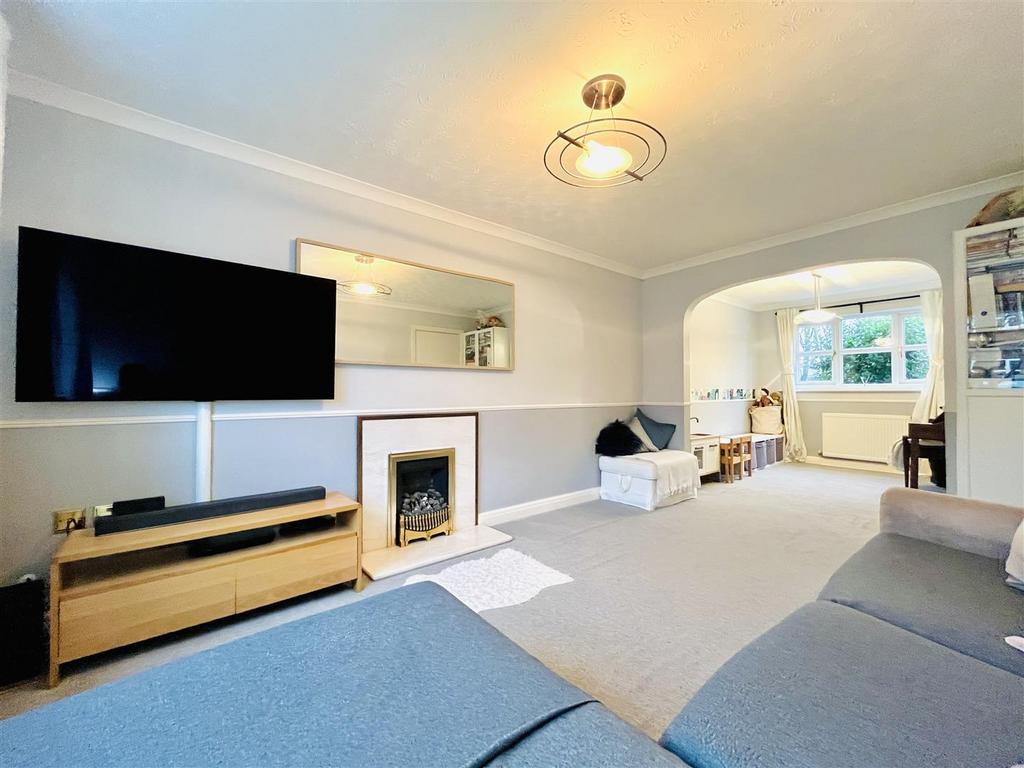 Medway Crescent, Altrincham 3 bed detached house for sale £525,000