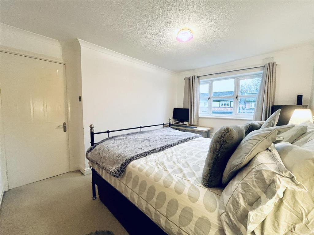 Bedroom 1 Aspect 2