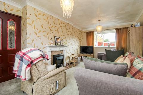 35 Huntwick Drive, Featherstone, Pontefract, WF7 5JN