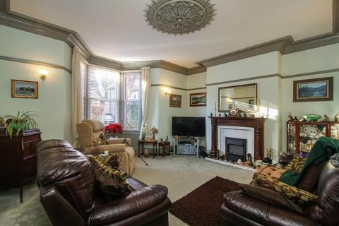 4 bedroom terraced house for sale - Queens Road, Whitley Bay