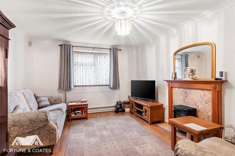 52 Dunstalls, Harlow, CM19 5RA