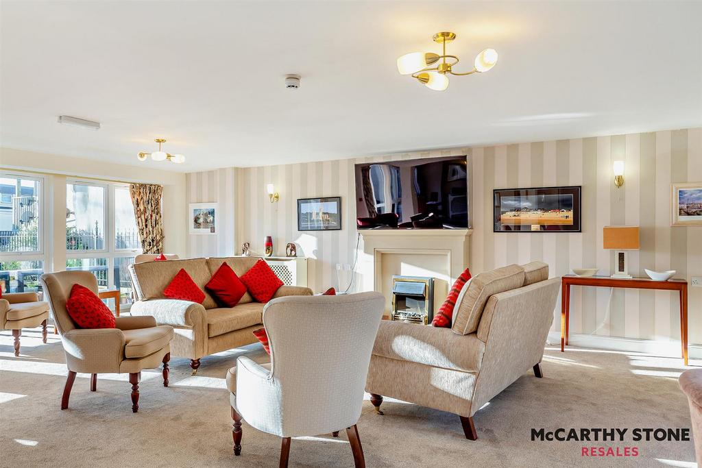 Homeowners Lounge
