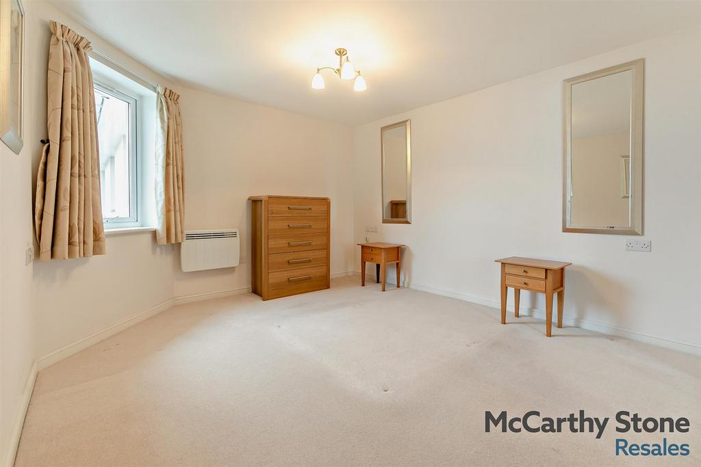 Double bedroom: