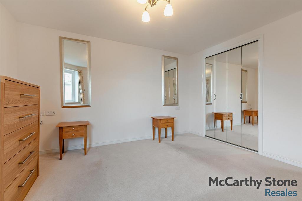 Double bedroom: