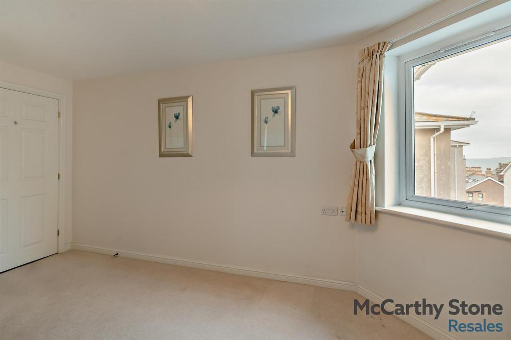 Double bedroom: