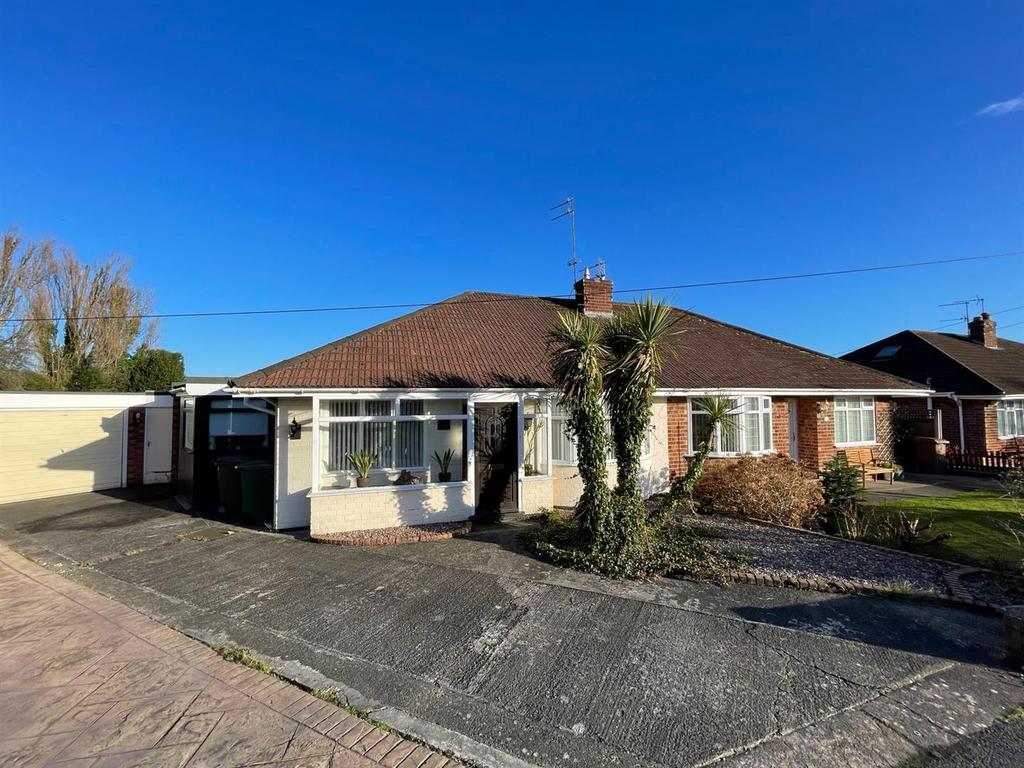 Shearman Close, Pensby, Wirral 2 bed semidetached bungalow for sale