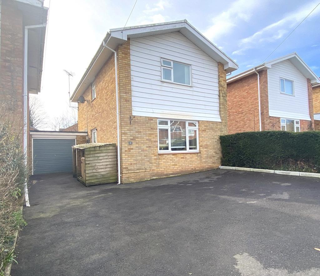 Firs Orchard, Bromyard, HR7 3 Bed Link Detached House For Sale - £299,000