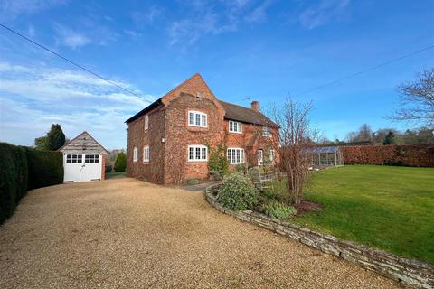 4 bedroom detached house for sale, Snitterfield Road, Bearley, Stratford-Upon-Avon