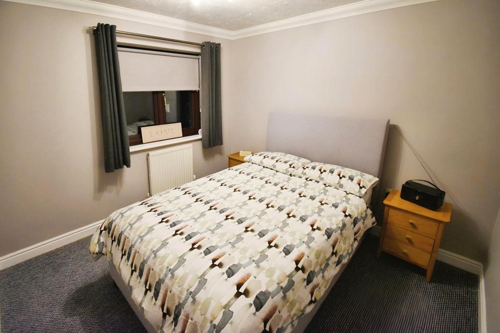 Spare 20 Bedroom 202.JPG