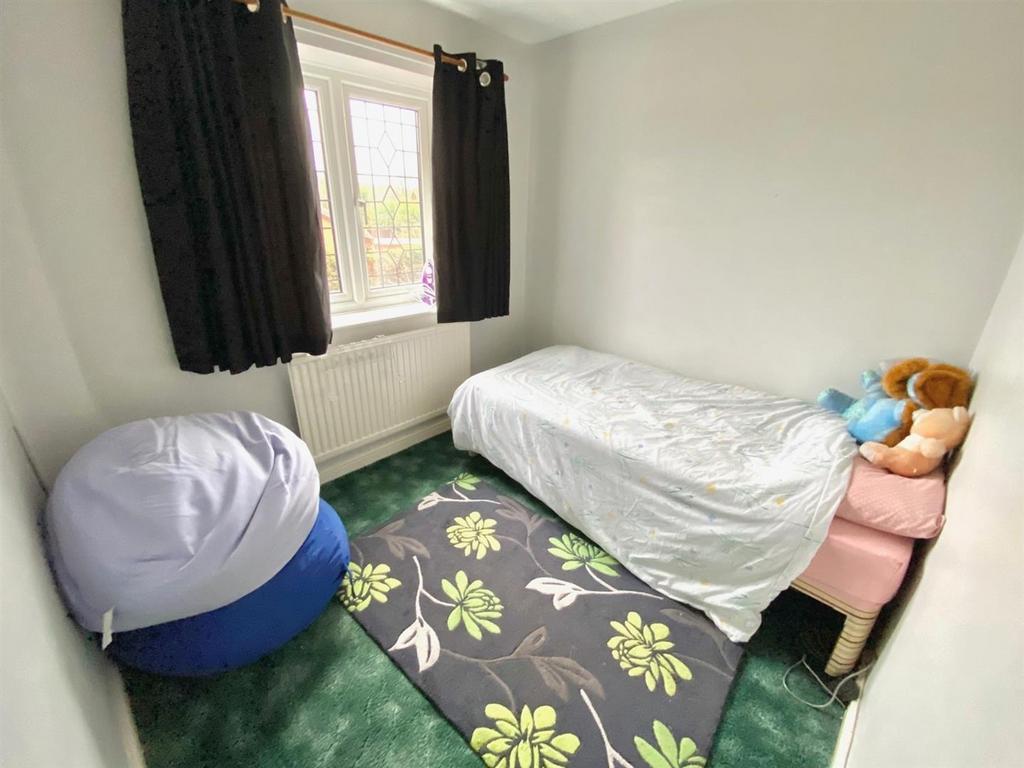 Bed 4.jpg