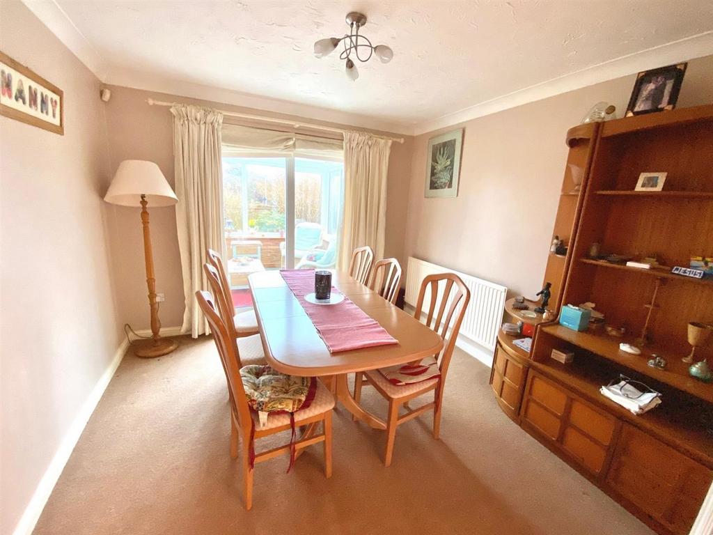 Dining Room.jpg