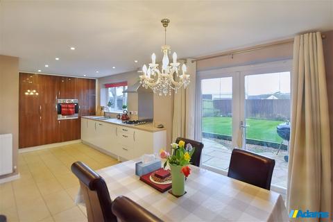 4 bedroom detached house for sale, Hanging Birches, Farnworth, Widnes