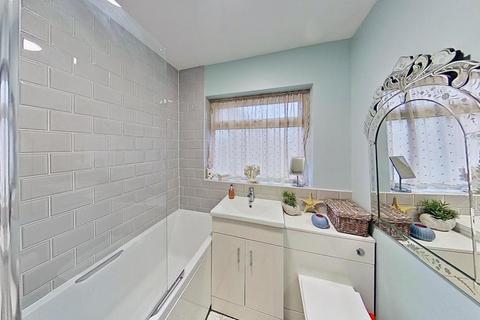14 Ford Close, Herne Bay, CT6 8AN