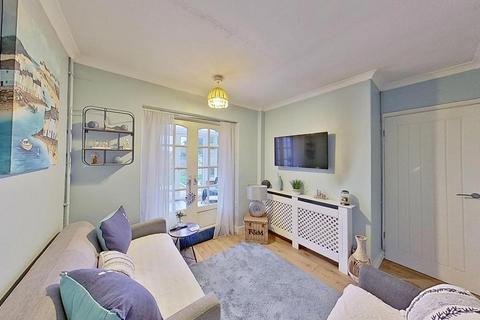 14 Ford Close, Herne Bay, CT6 8AN