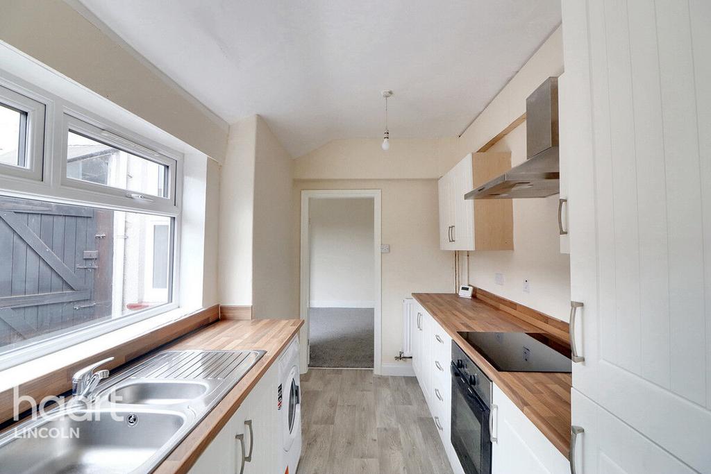 Smith Street, Lincoln 3 bed terraced house for sale £130,000
