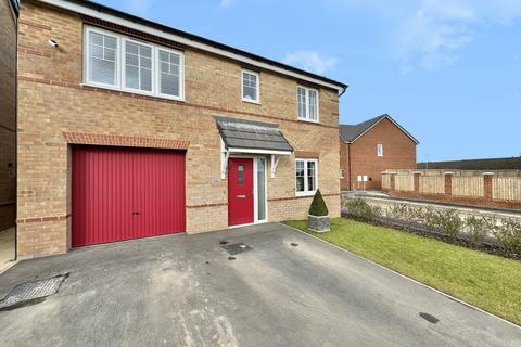 4 bedroom detached house for sale, Meadow Drive, Micklefield