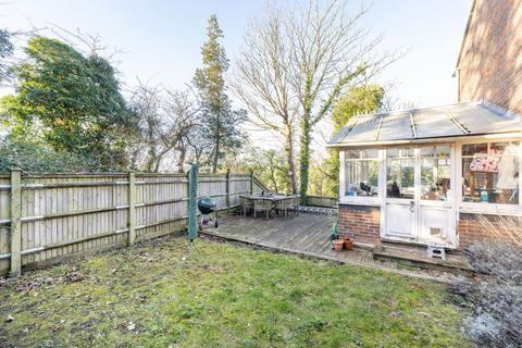 30 Hillview Close, Purley, CR8 1AU