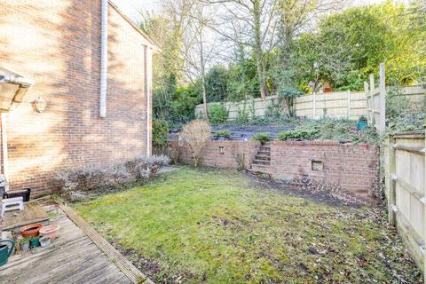 30 Hillview Close, Purley, CR8 1AU