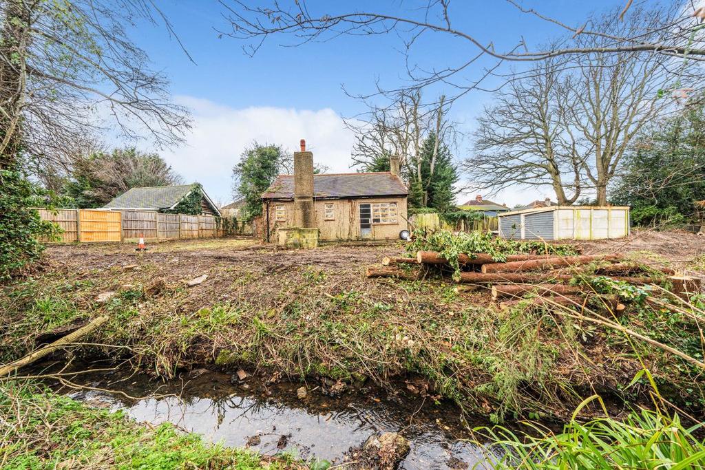 The Alders, West Wickham 2 bed bungalow for sale £650,000