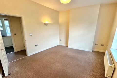2 bedroom apartment to rent, Babbacombe Road, Torquay, TQ1