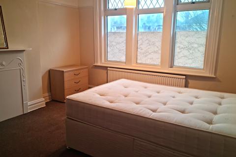 6 bedroom detached house to rent, Very Large 6 Bed Student Property