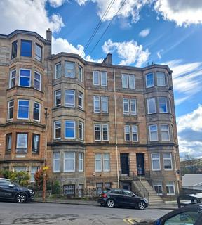 3 bedroom flat to rent, Brownlie Street, Glasgow, G42