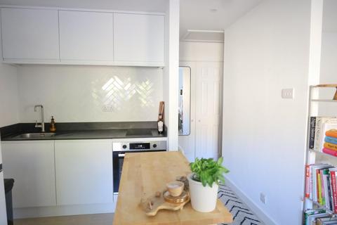 Flat 13, Bedford Court Bedford Street, Bath, BA1 6PH