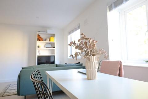 Flat 13, Bedford Court Bedford Street, Bath, BA1 6PH