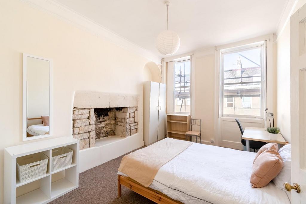 Henrietta Street, Bath BA2 3 bed for sale £500,000