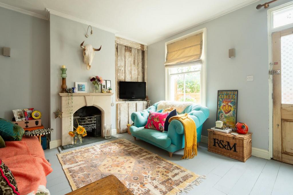 13 Larkhall Terrace BA1 6 RZ-5.jpg